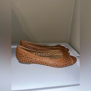 American Eagle women’s brown open toed slip on ballet flats faux leather sz 9.5